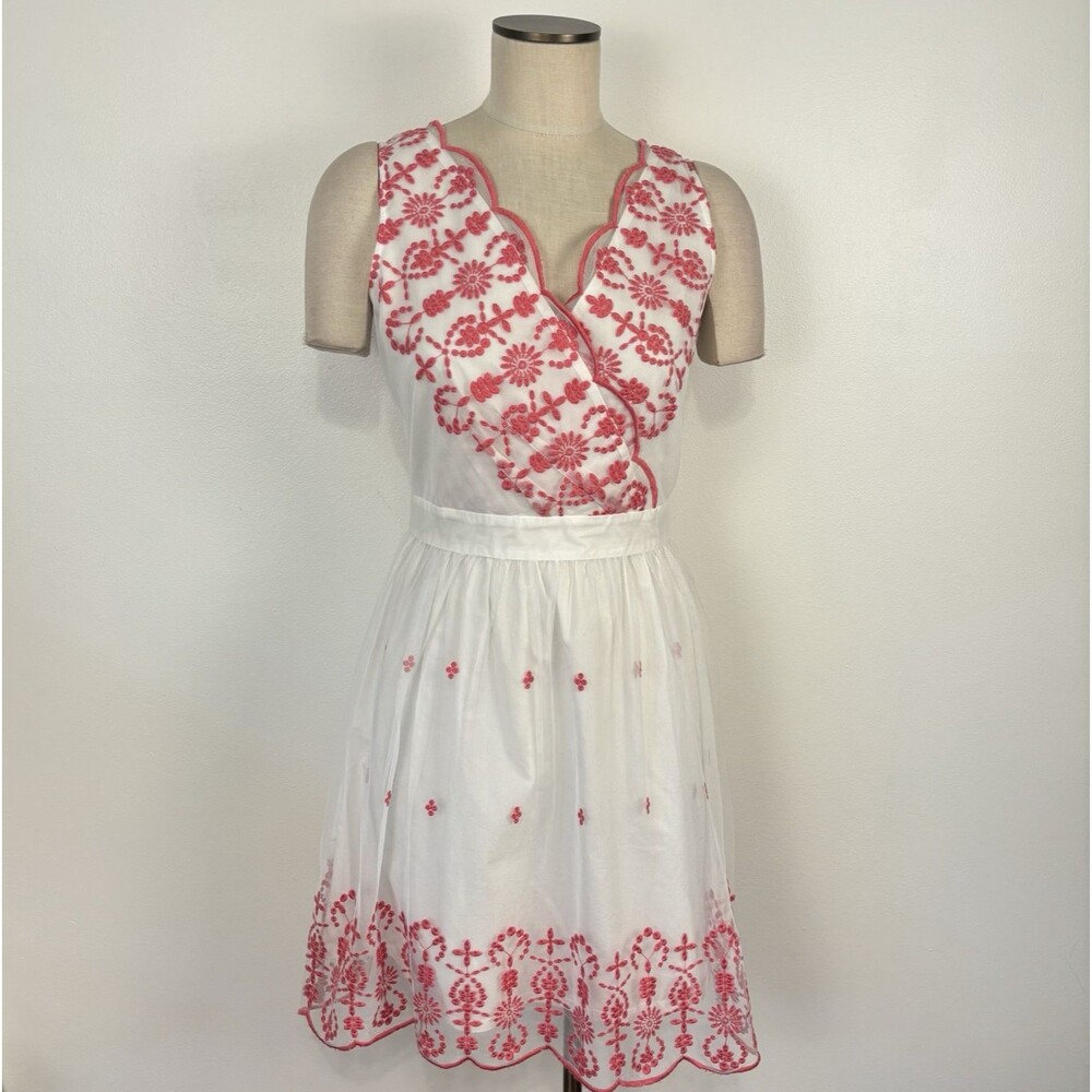 Garnet Hill Womens 8 White Pink Embroidered Fit n Flare Dress V-neck